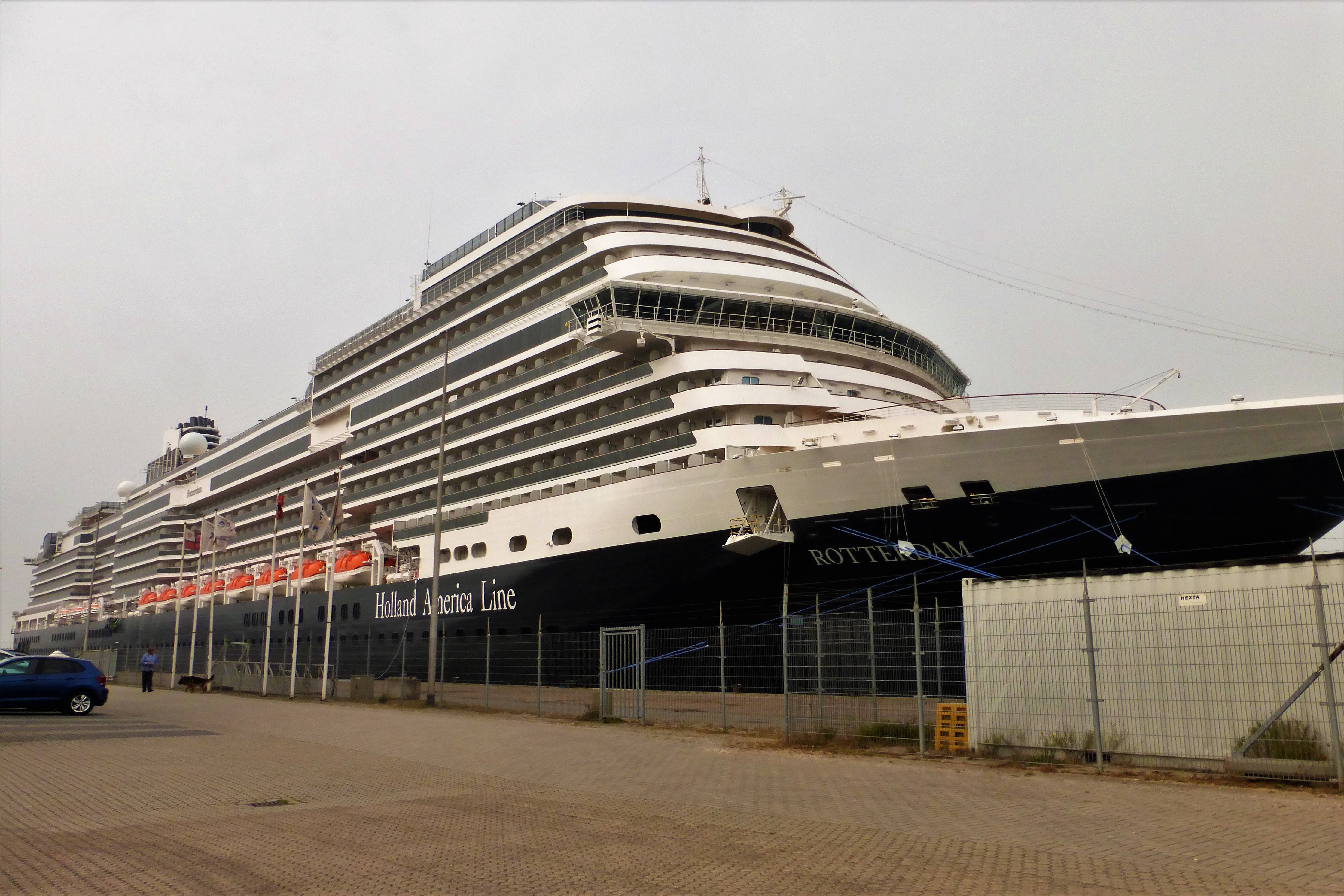 ROTTERDAM (cruiseship) 